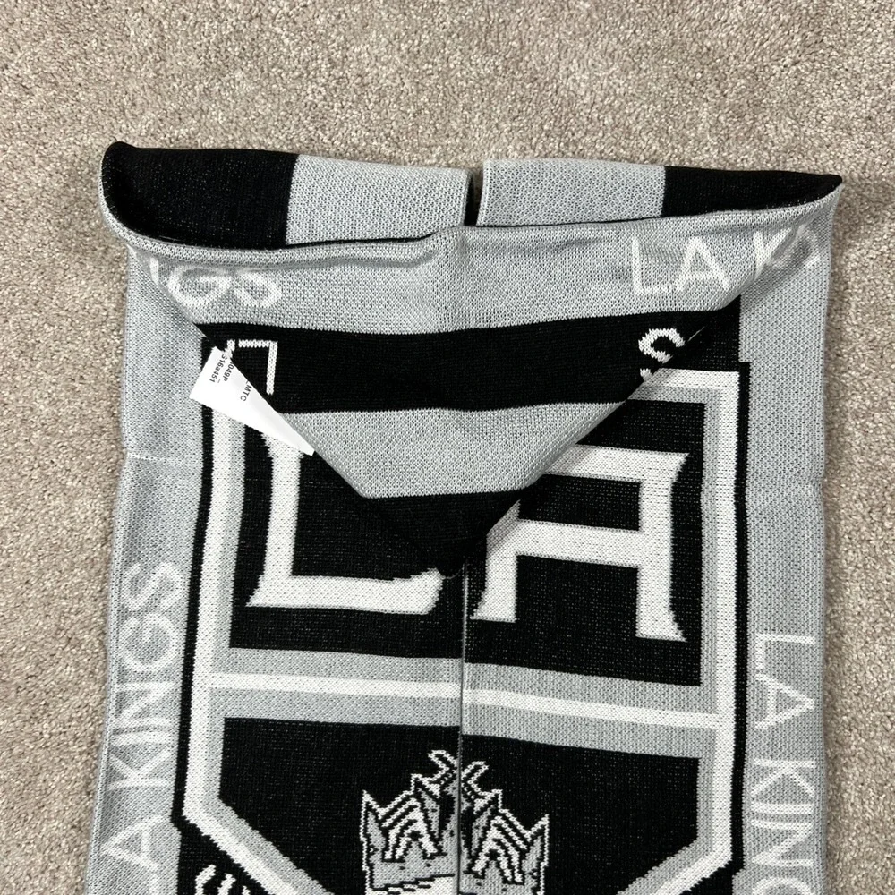 Adidas LA Kings NHL Knit Scarf Black Grey White Striped Fringed Fan Scarf New